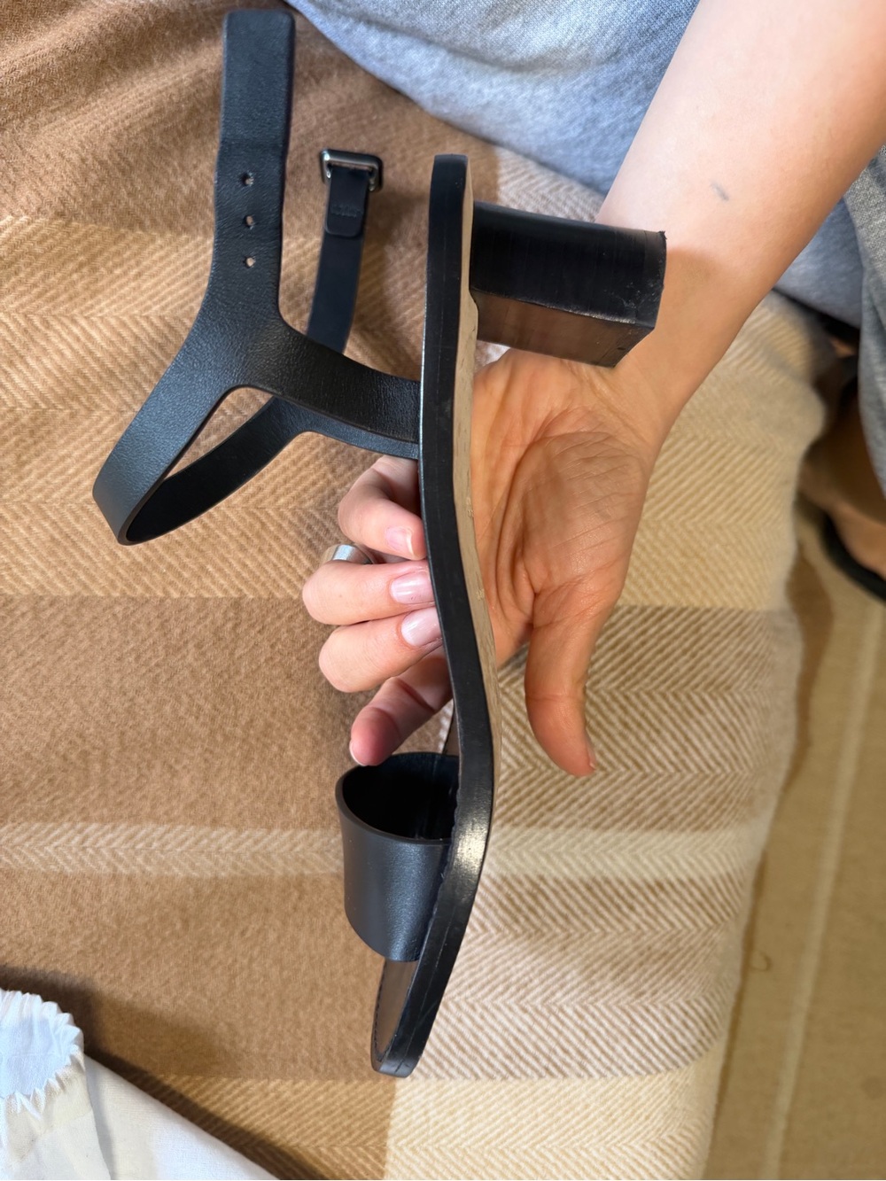 Authentic Dear Sandals, size 40 - Picture 5 of 5